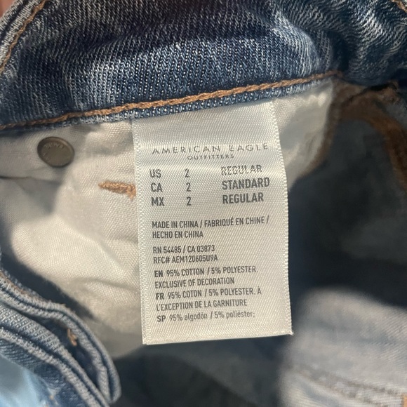 American Eagle Mom Jeans - Picture 3 of 3